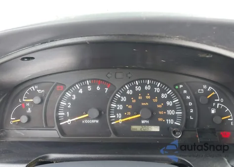 2000 Toyota Tundra Sr5 V8 z USA, uszkodzony, nr VIN 5TBBT4410YS063207